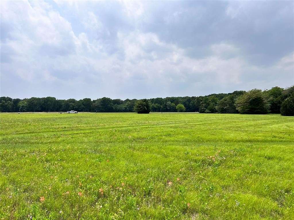 1.015 Acres of Residential Land for Sale in Corsicana, Texas