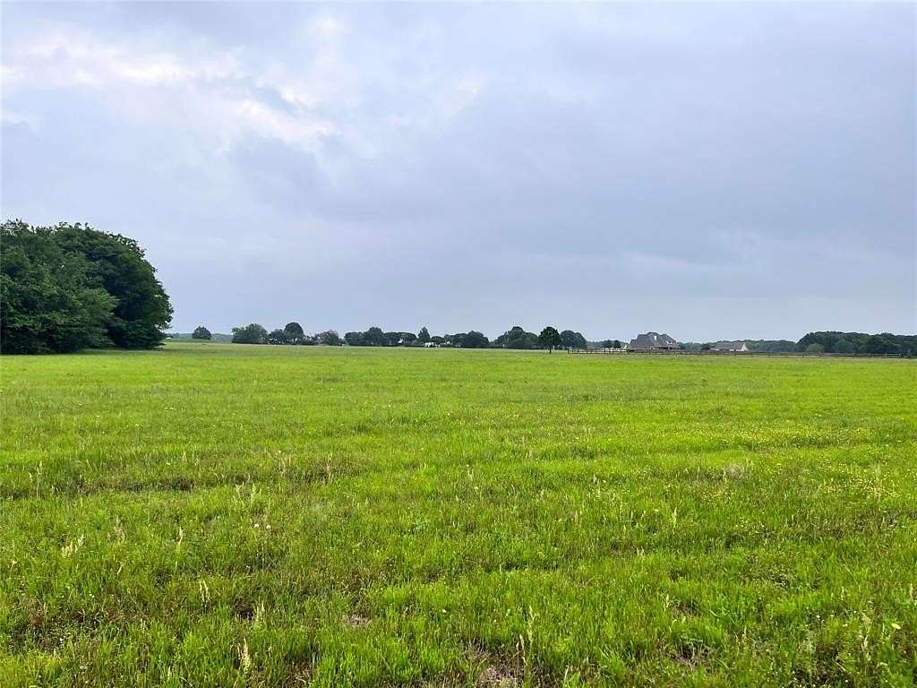 1.182 Acres of Land for Sale in Corsicana, Texas