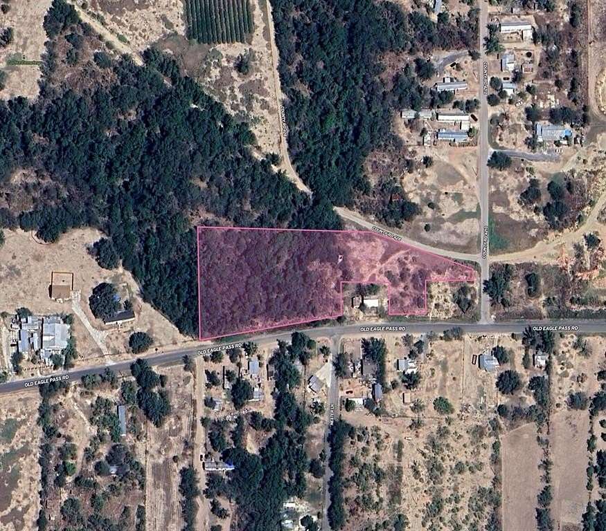 3 Acres of Residential Land for Sale in D'Hanis, Texas