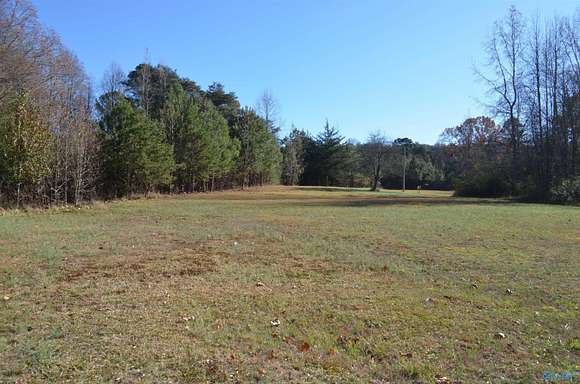 5 Acres of Land for Sale in Fort Payne, Alabama