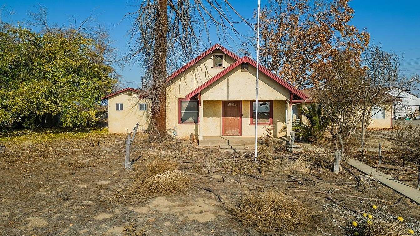 38.6 Acres of Agricultural Land with Home for Sale in Madera, California