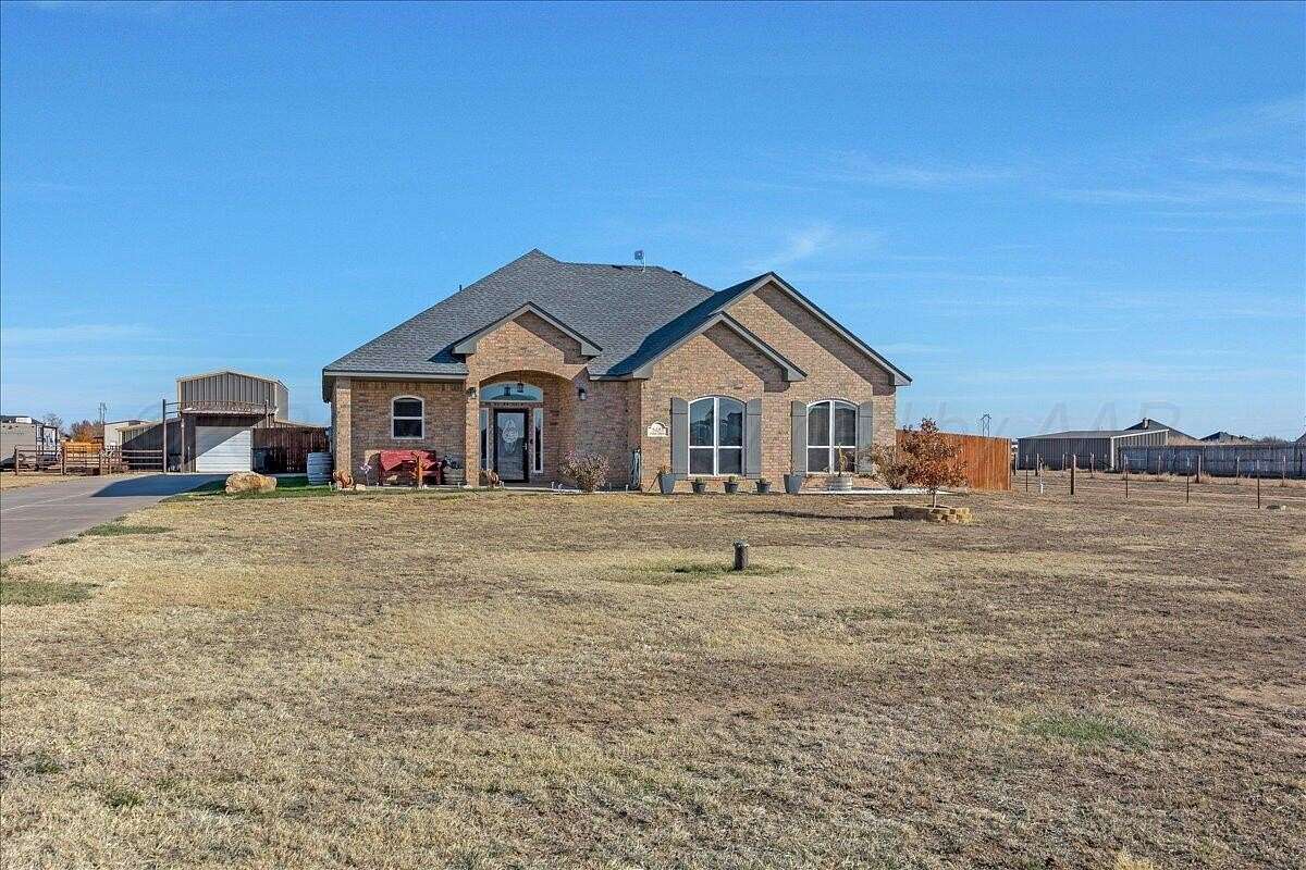 2.04 Acres of Residential Land with Home for Sale in Amarillo, Texas