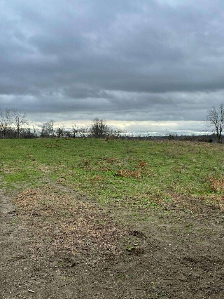 30 Acres of Agricultural Land for Sale in Lancaster, Kentucky