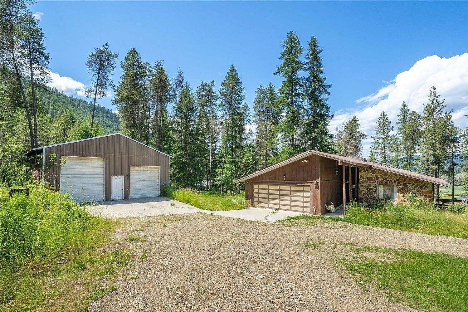 4.89 Acres of Residential Land with Home for Sale in Chewelah, Washington