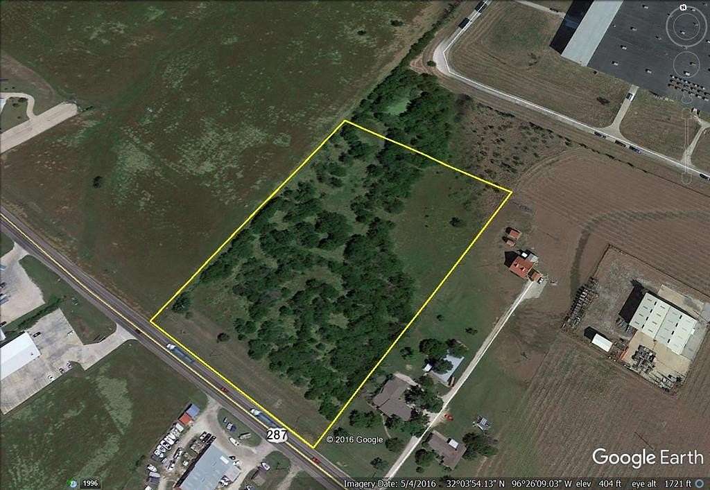 8.488 Acres of Land for Sale in Corsicana, Texas