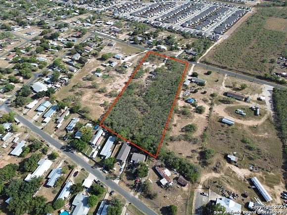 5 Acres of Improved Residential Land for Sale in Elmendorf, Texas