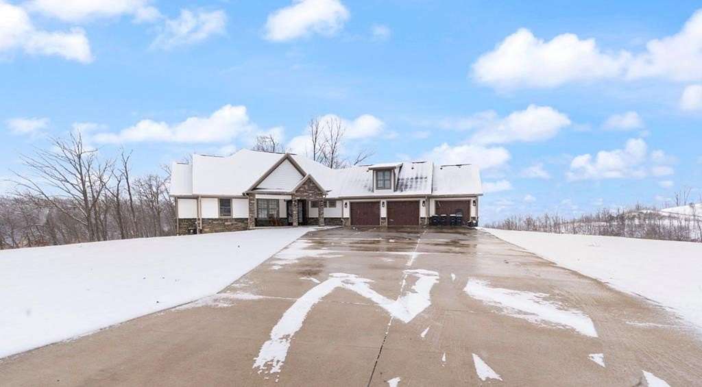 4.27 Acres of Land with Home for Sale in Hazard, Kentucky