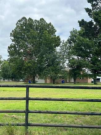 4 Acres of Land with Home for Lease in Sherman, Texas