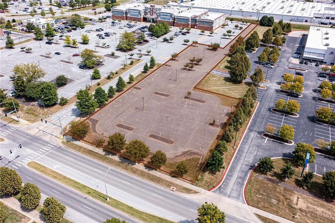 1.67 Acres of Mixed-Use Land for Sale in Fayetteville, Arkansas