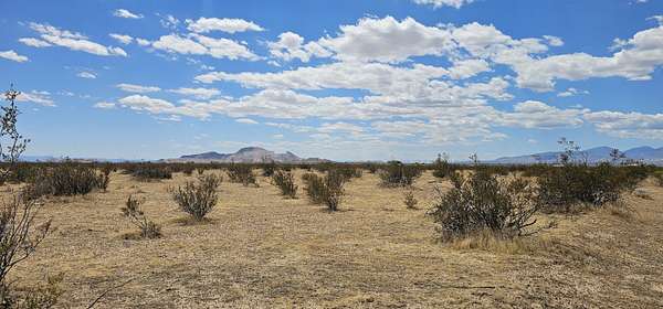 5.12 Acres of Commercial Land for Sale in Mojave, California