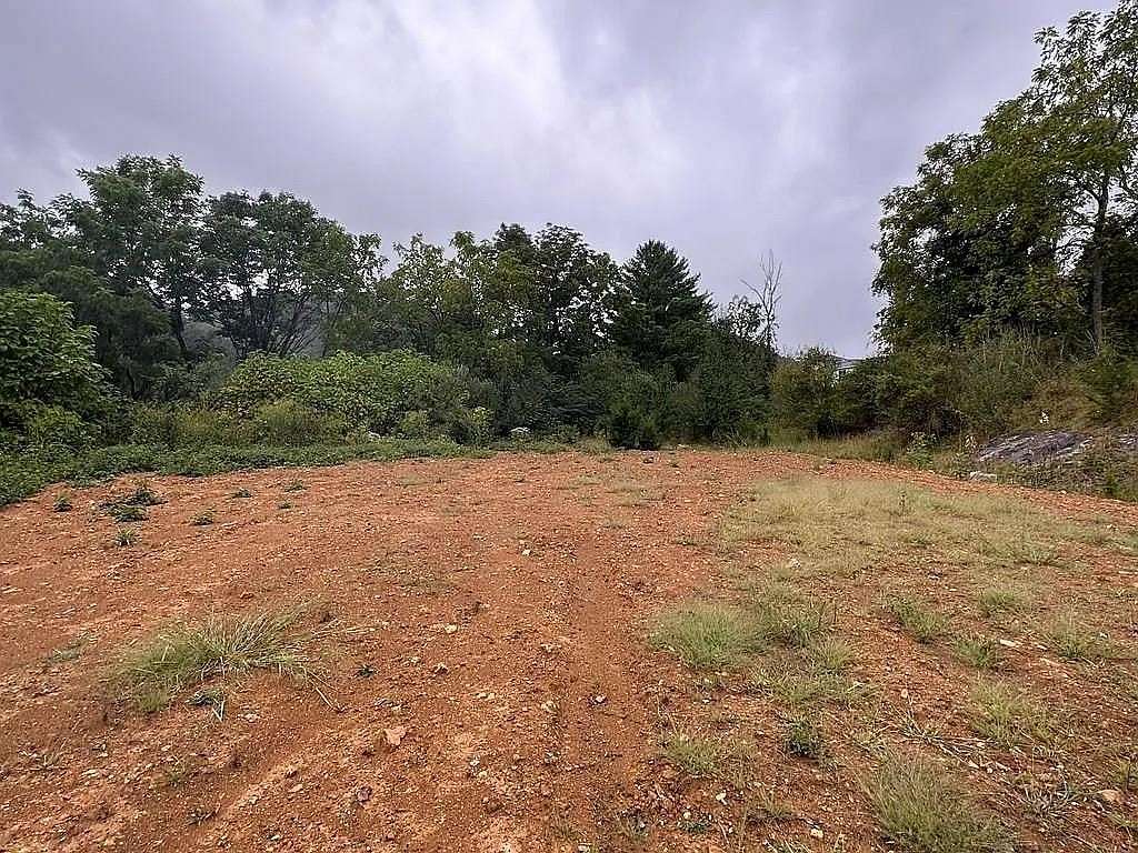 0.5 Acres of Land for Sale in Richlands, Virginia