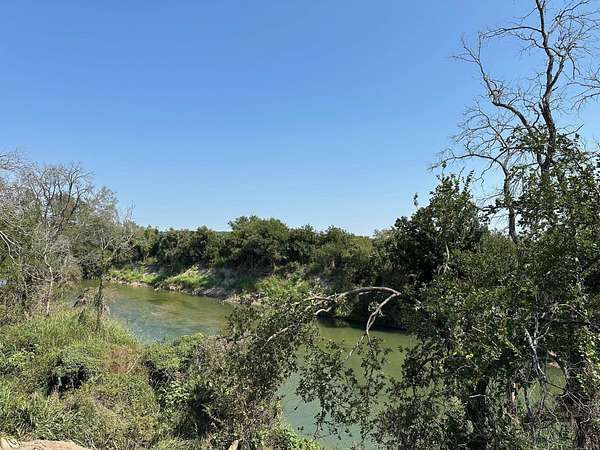 17 Acres of Recreational Land & Farm for Sale in Kempner, Texas