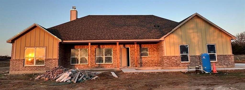 2.14 Acres of Residential Land with Home for Sale in Chico, Texas