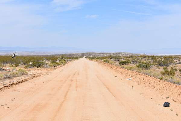 20 Acres of Agricultural Land for Sale in Lancaster, California