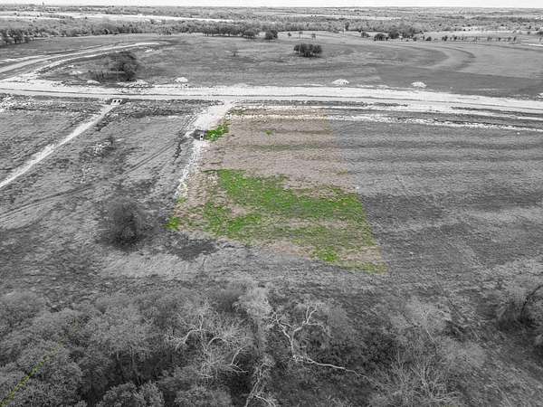 2.14 Acres of Residential Land for Sale in Hillsboro, Texas