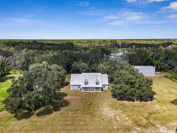 77.69 Acres of Land with Home for Sale in Trenton, Florida