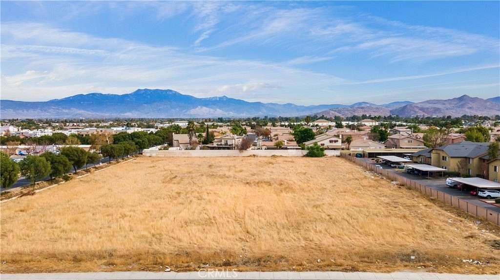 2.5 Acres of Mixed-Use Land for Sale in Hemet, California