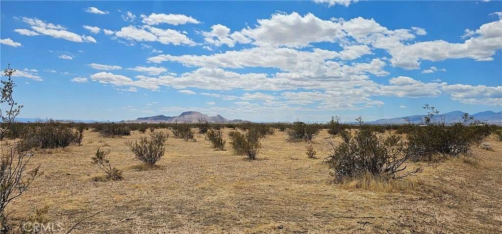 2.56 Acres of Commercial Land for Sale in Mojave, California