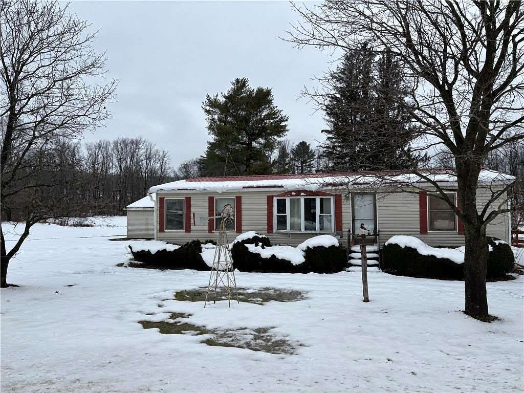 2.14 Acres of Residential Land with Home for Sale in Middlefield, New York