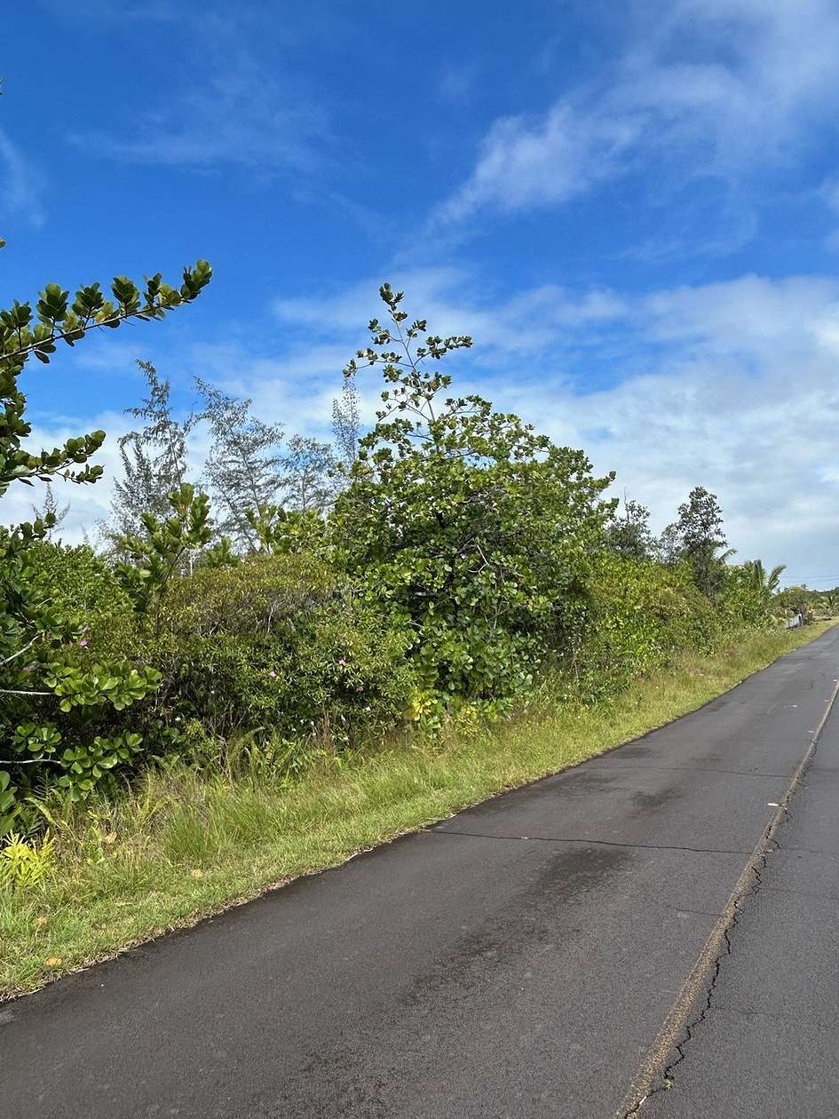 1.06 Acres of Residential Land for Sale in Keaau, Hawaii