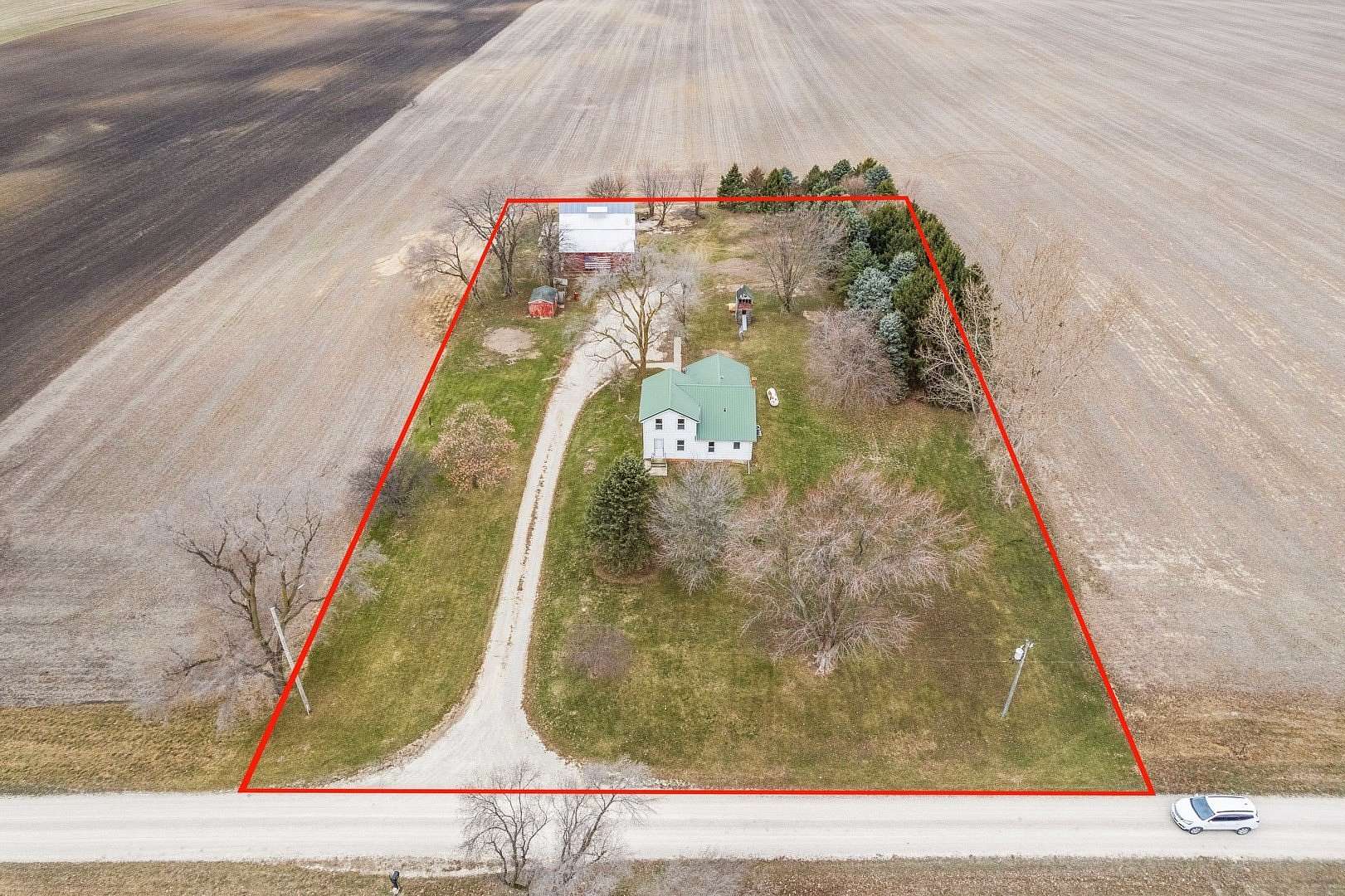 2.09 Acres of Residential Land with Home for Sale in Somonauk, Illinois