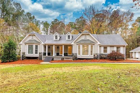 7.09 Acres of Residential Land with Home for Sale in Loganville, Georgia