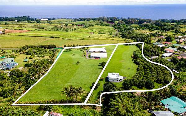 11.5 Acres of Land with Home for Sale in Pepeekeo, Hawaii
