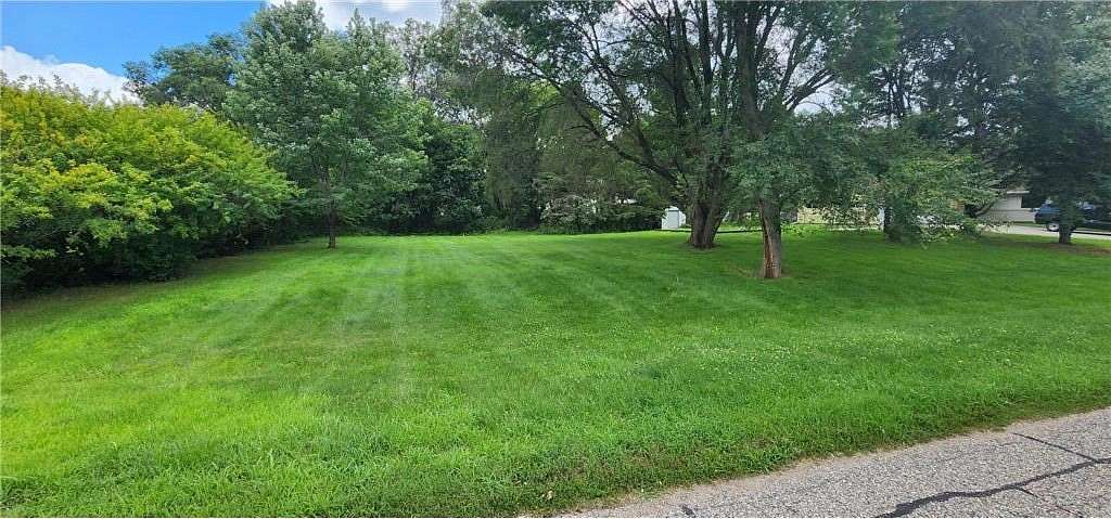 0.5 Acres of Residential Land for Sale in Alexandria, Minnesota