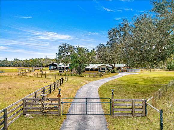 17.32 Acres of Land with Home for Sale in Citra, Florida