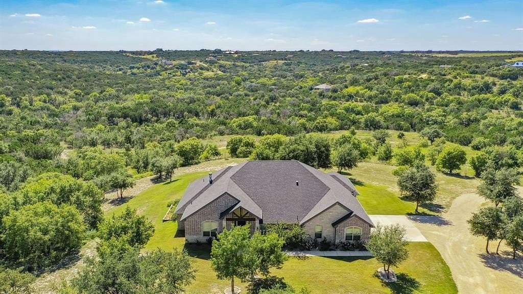 10.019 Acres of Land with Home for Sale in Bluff Dale, Texas