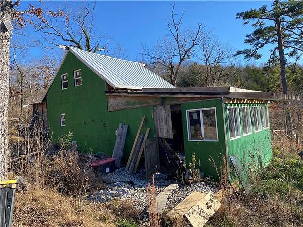 36.4 Acres of Recreational Land with Home for Sale in Flippin, Arkansas