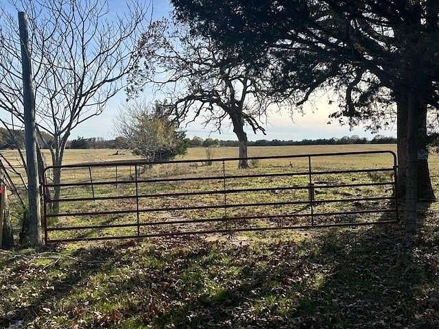 5.687 Acres of Agricultural Land for Sale in Bonham, Texas