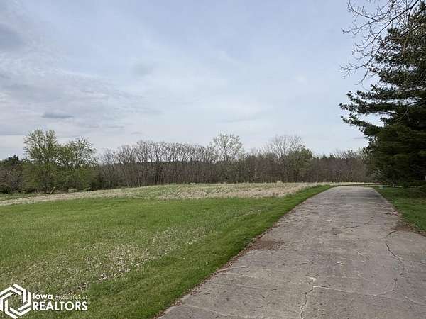1.25 Acres of Residential Land for Sale in Fairfield, Iowa