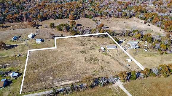 5.28 Acres of Land with Home for Sale in Emory, Texas