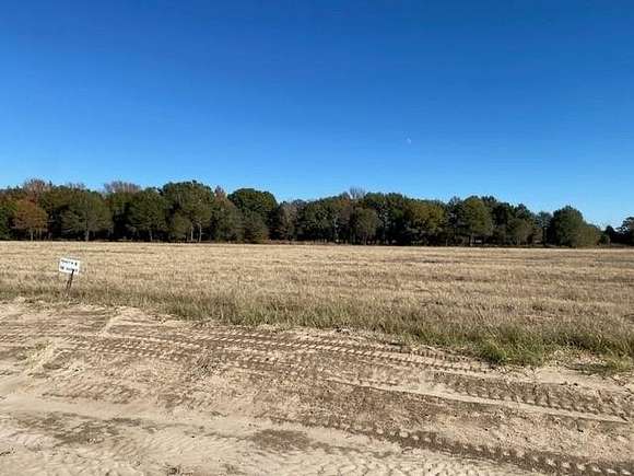 10.68 Acres of Land for Sale in Athens, Texas