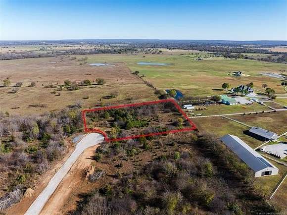 2.53 Acres of Residential Land for Sale in Mounds, Oklahoma