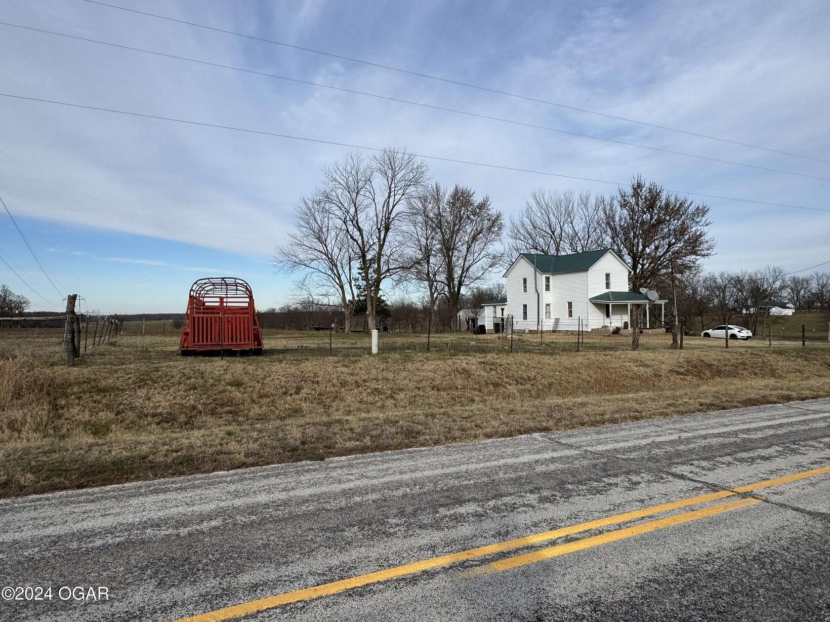 36 Acres of Land with Home for Sale in Carthage, Missouri