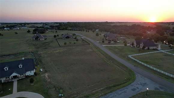 1.01 Acres of Residential Land for Sale in Gunter, Texas