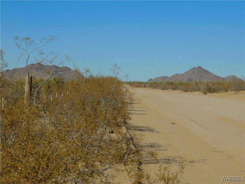 40 Acres of Agricultural Land for Sale in Yucca, Arizona