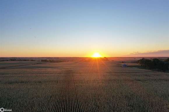 408.79 Acres of Agricultural Land for Sale in Van Wert, Iowa