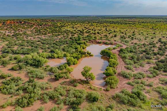 2,240 Acres of Recreational Land & Farm for Sale in Paducah, Texas