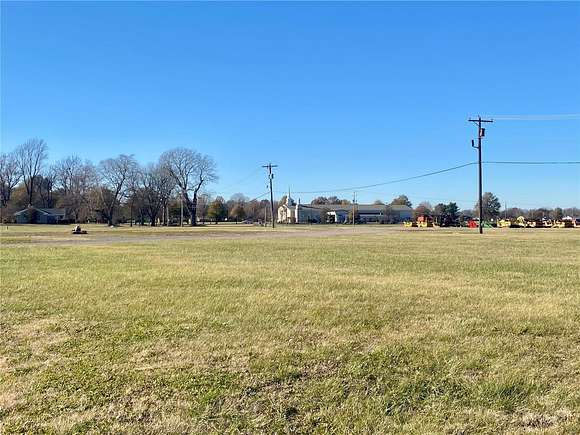 3.91 Acres of Commercial Land for Sale in Charleston, Missouri