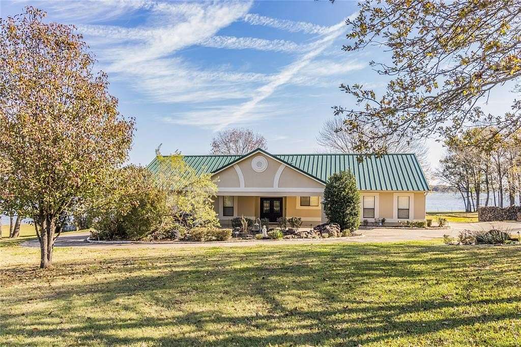 12.06 Acres of Land with Home for Sale in Corsicana, Texas