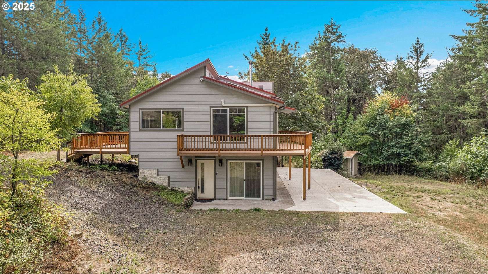 12 Acres of Land with Home for Sale in Sheridan, Oregon