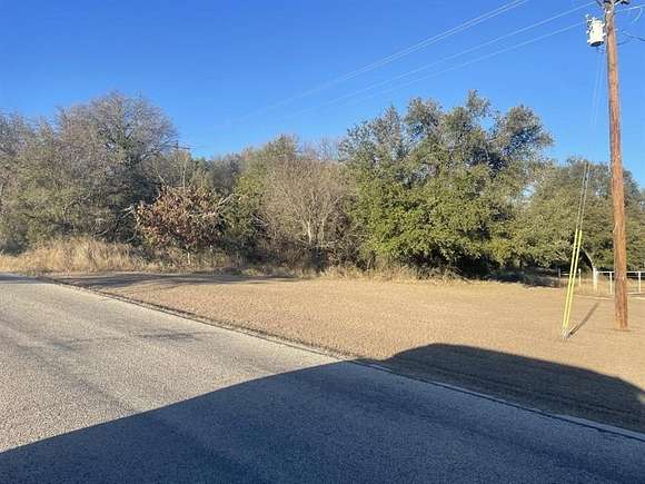 1.27 Acres of Land for Sale in Alvord, Texas