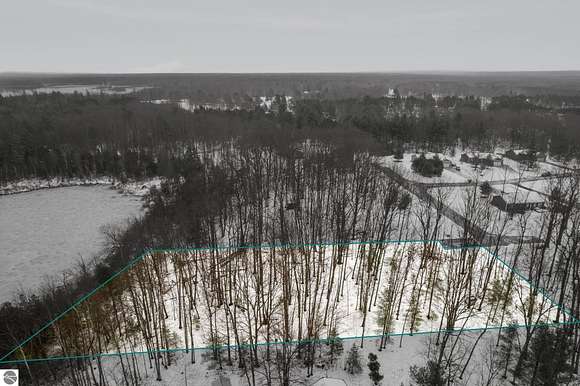 1.38 Acres of Land for Sale in Interlochen, Michigan