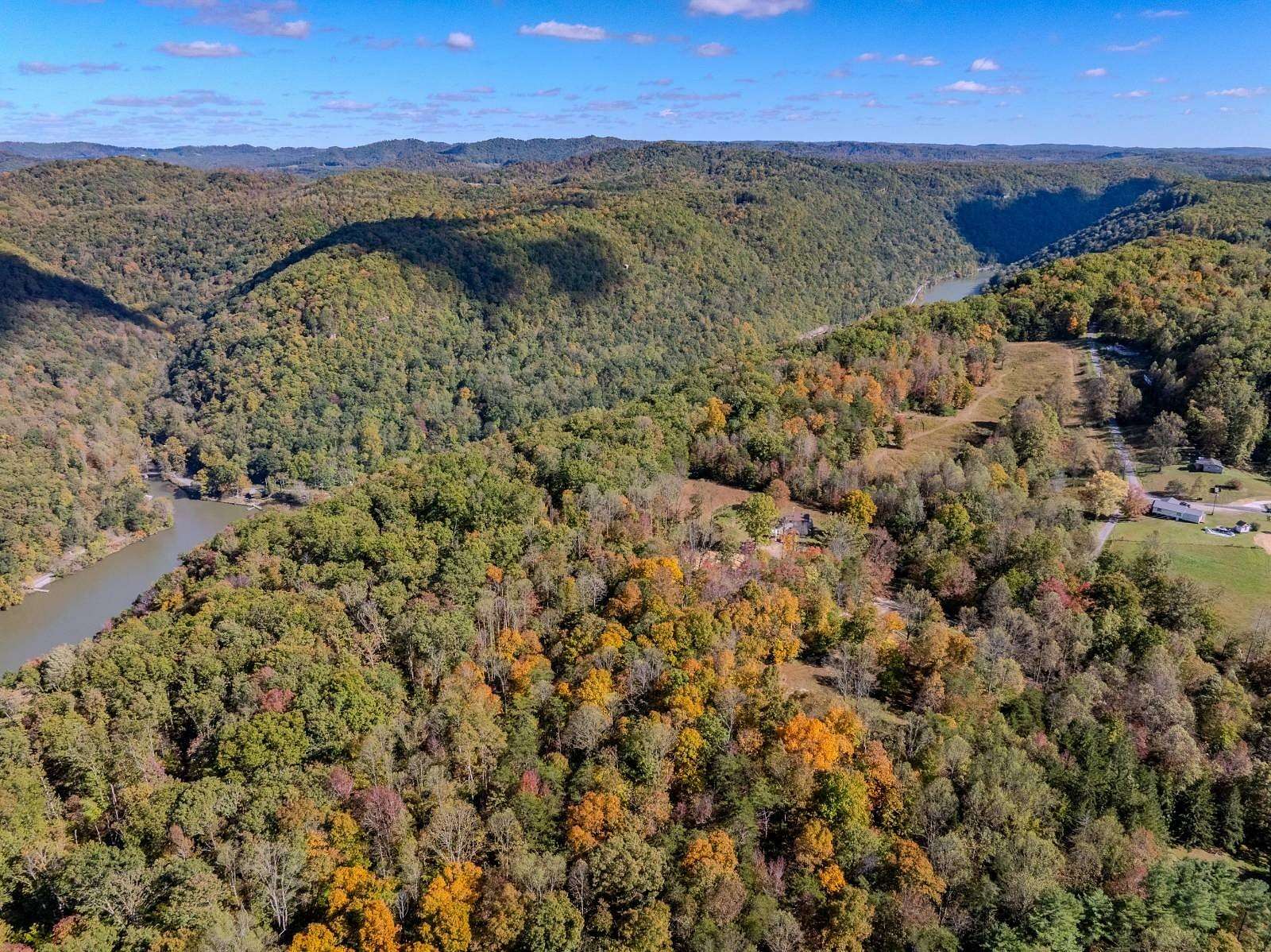 12.86 Acres of Recreational Land for Sale in Fayetteville, West Virginia