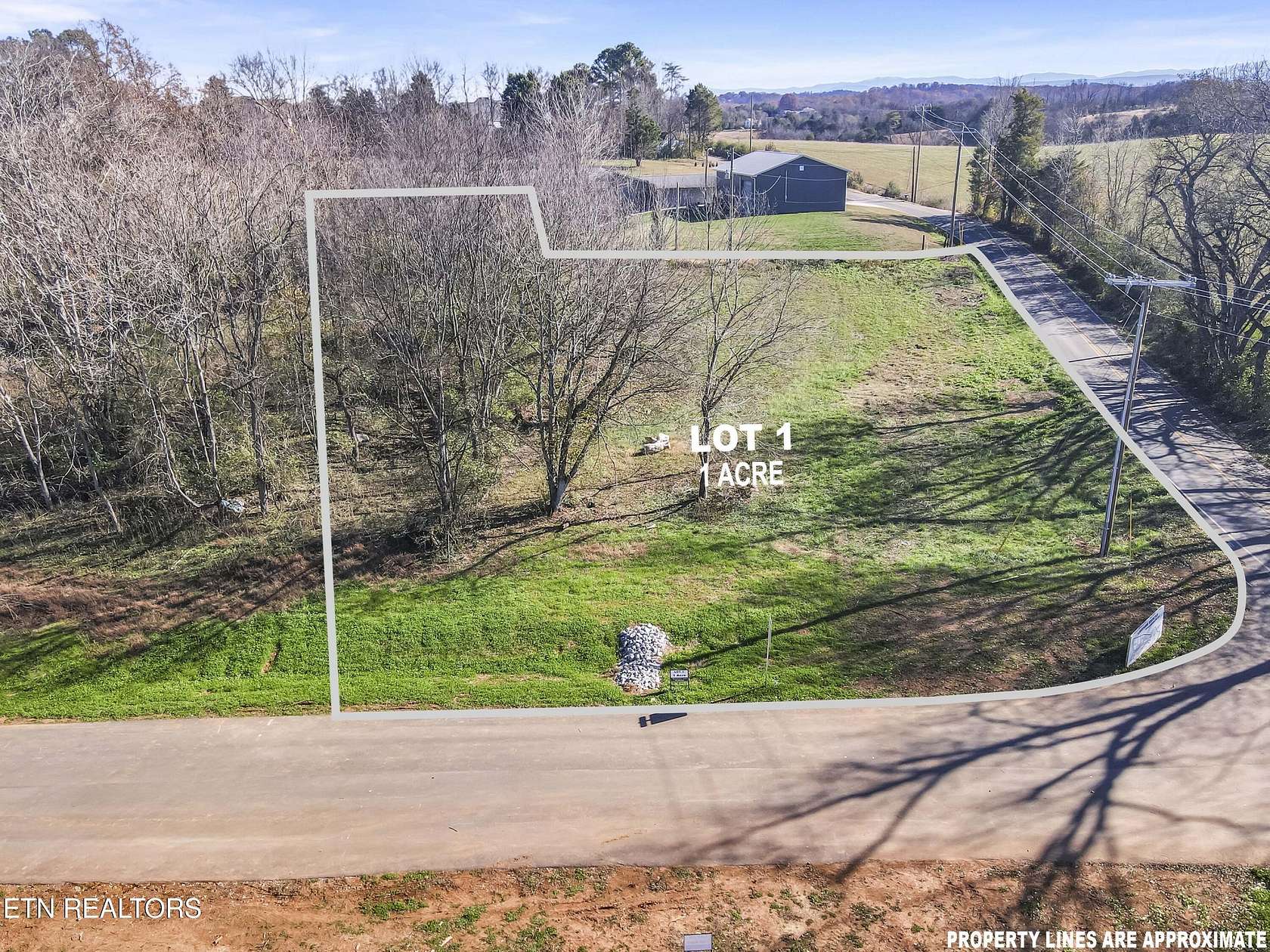 1 Acre of Residential Land for Sale in Louisville, Tennessee