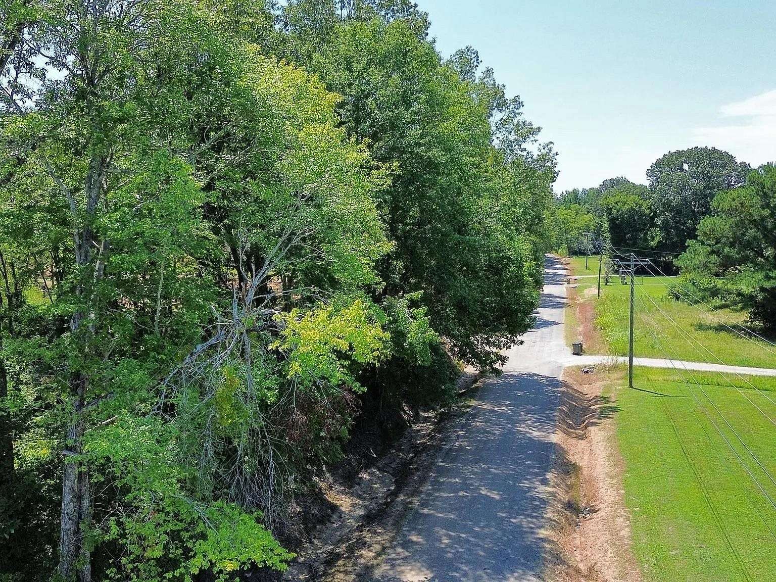 2.24 Acres of Residential Land for Sale in Byhalia, Mississippi