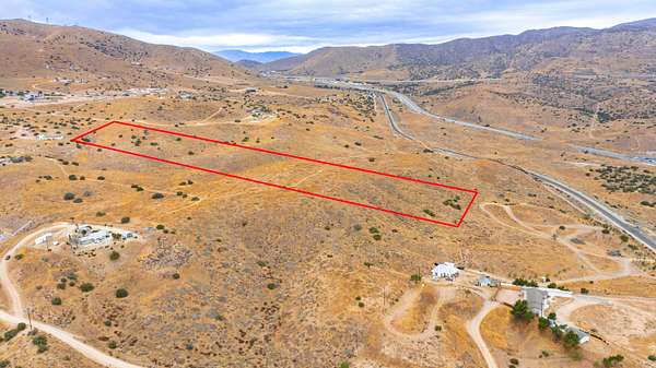 10 Acres of Land for Sale in Palmdale, California